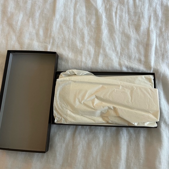 Gucci wallet never used before! Brand new. Purple - Picture 2 of 5